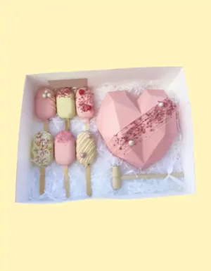 corazón con paletas bañadas en chocolate en SJL